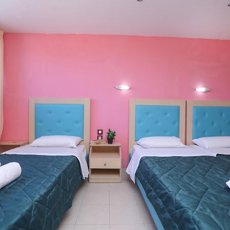 Corfu Hotel Apartments Benitses  Buitenkant foto