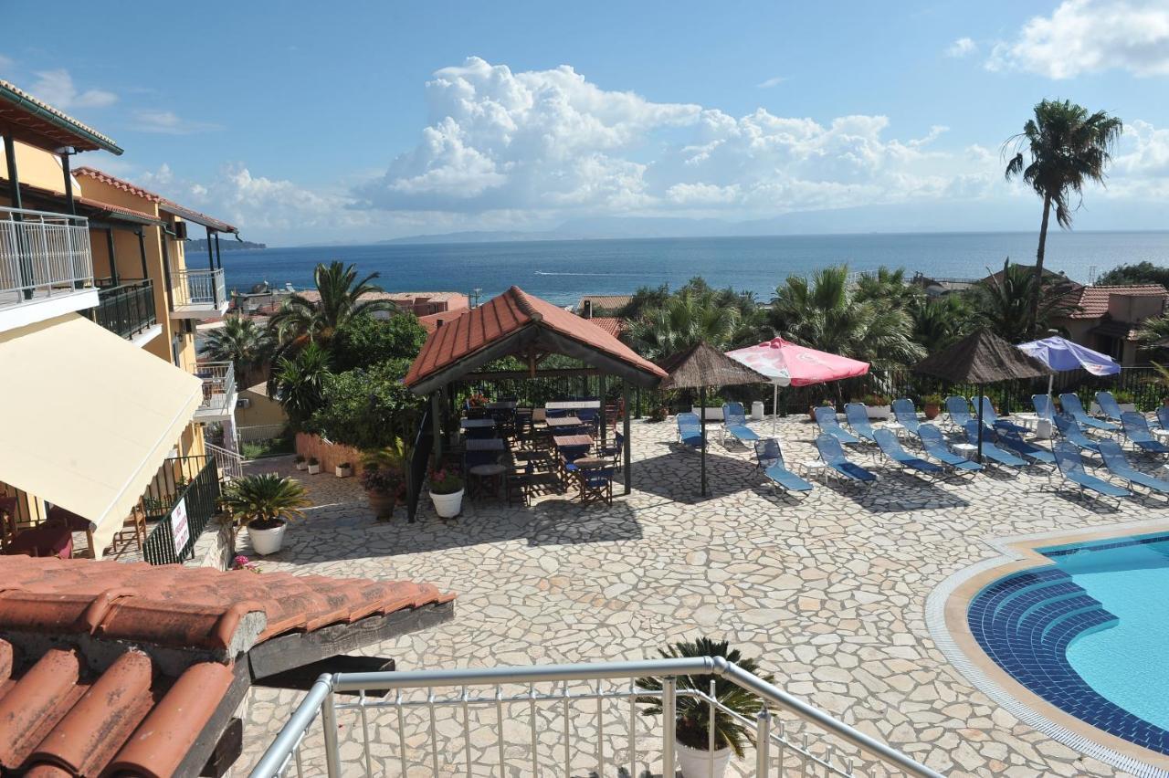 Corfu Hotel Apartments Benitses  Buitenkant foto