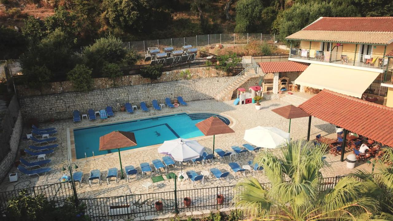 Corfu Hotel Apartments Benitses  Buitenkant foto