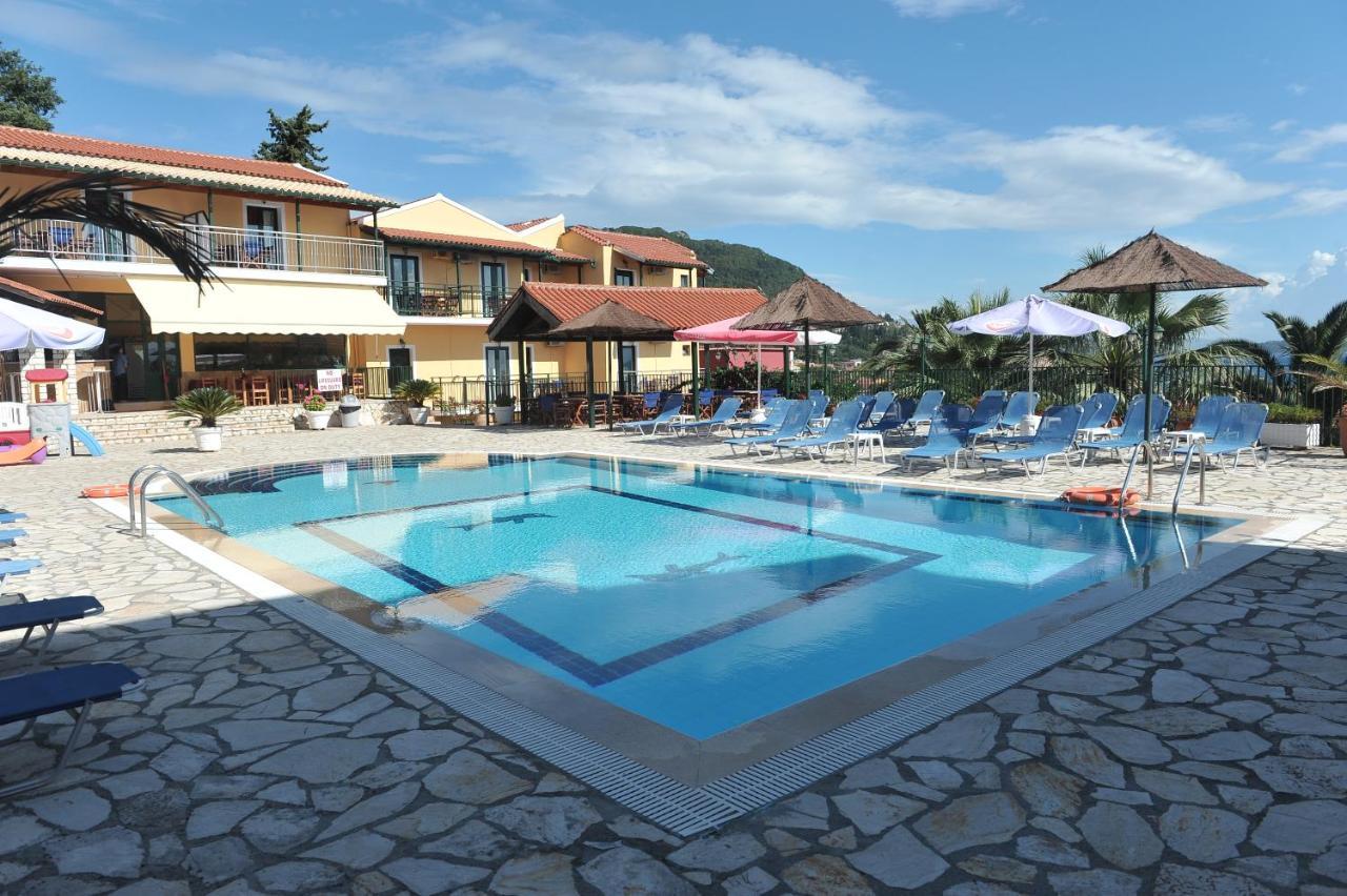 Corfu Hotel Apartments Benitses  Buitenkant foto