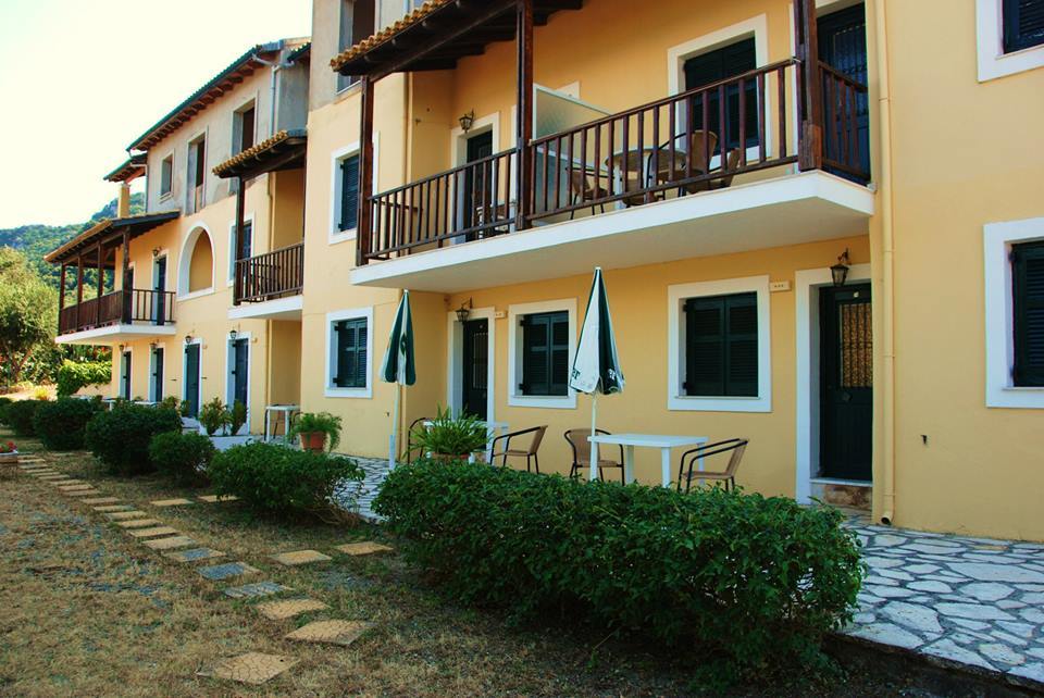 Corfu Hotel Apartments Benitses  Buitenkant foto