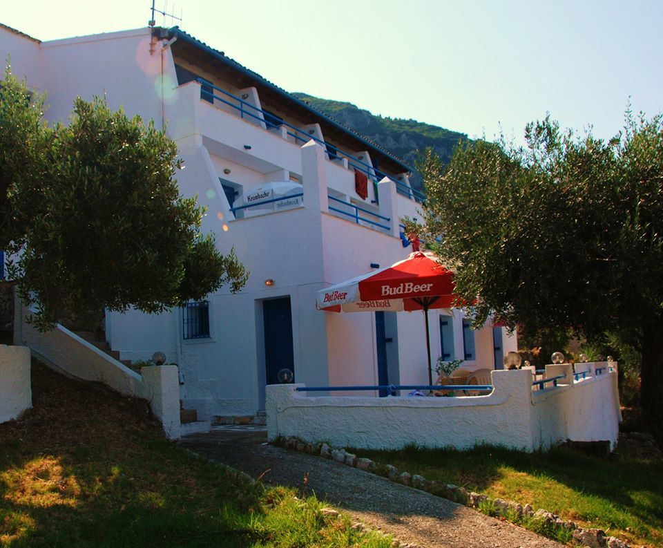 Corfu Hotel Apartments Benitses  Buitenkant foto